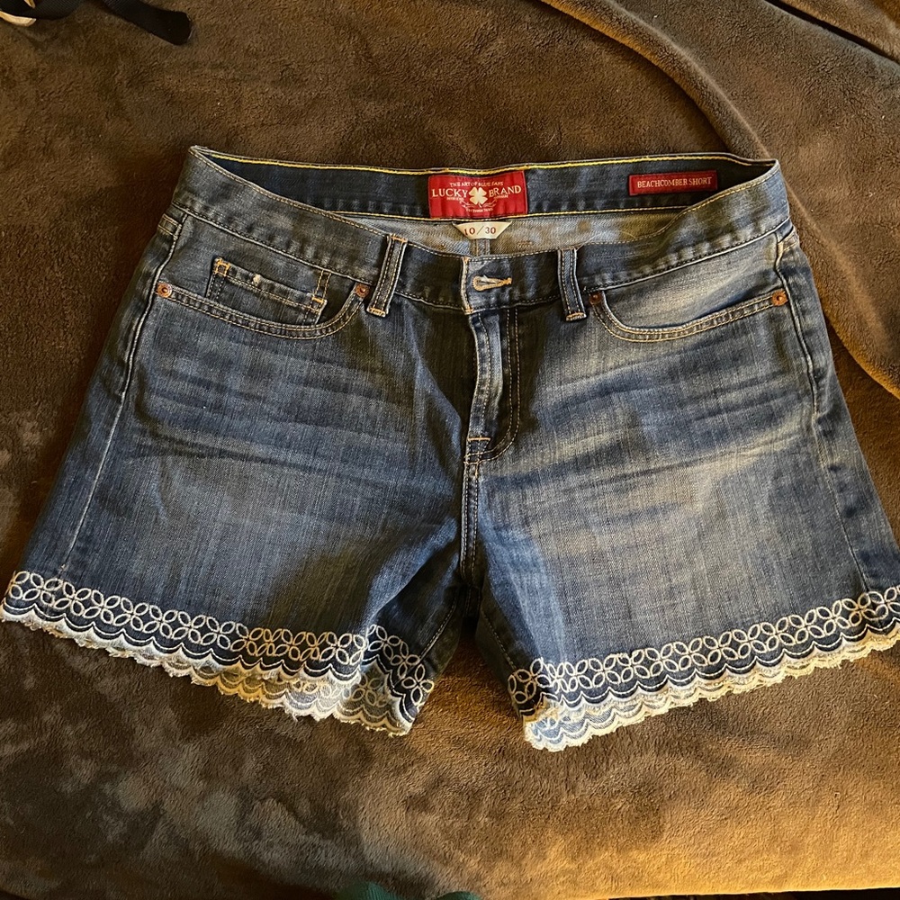 Lucky Beachcomber Cutoffs